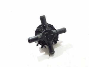 Ford Mustang Mach-E Mach-E (2020–2026) Auxiliary water pump LU5A8C508AE - 4