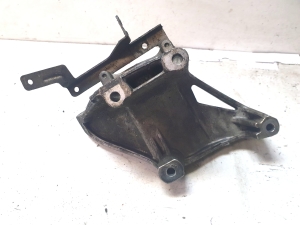 Volkswagen Touareg I (2002–2010) Engine bracket 070199307A - 2