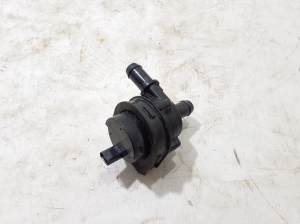Ford Mustang Mach-E Mach-E (2020–2026) Auxiliary water pump 19081E90024 - 4