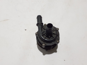 Ford Mustang Mach-E Mach-E (2020–2026) Auxiliary water pump 19081120010B - 2