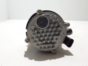 Ford Mustang Mach-E Mach-E (2020–2026) Auxiliary water pump 19081120010B - 3