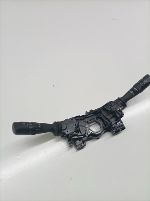 TOYOTA RAV 4 A4 (2012–2018) Slēdzis un tā detaļas 3325017F744 - 4
