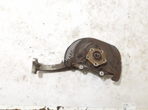 AUDI Q8 (2018–2026) Front wheel hub and its parts 4M0407560 - 2
