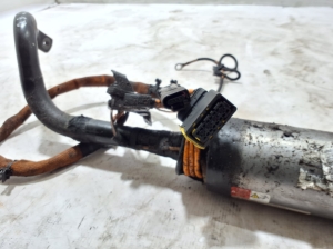 AUDI Q8 (2018–2026) Eesmine stabilisaator 4M0411023AM - 3