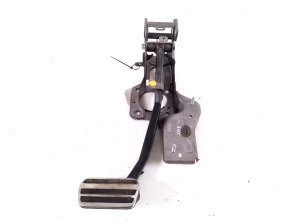 Brake pedal - LJ9C2D094CD