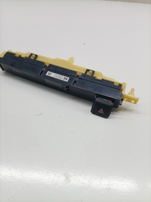 TOYOTA RAV 4 A4 (2012–2018) Warnblinkschalter 8395042100 - 2