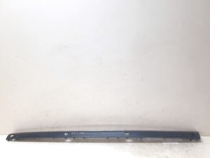 Mercedes Benz S-Class 220 (1998–2005) Tagumise kaitseraua iluliist A2208851221 - 6