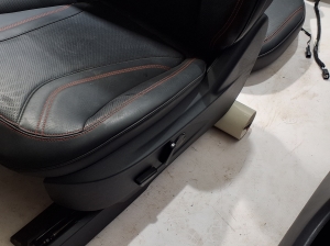 Ford Mustang Mach-E Mach-E (2020–2026) Salong ja selle osad - 4