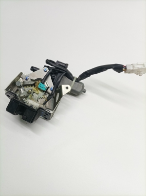 TOYOTA RAV 4 A4 (2012–2018) Trunk lid lock 1638000062 - 4