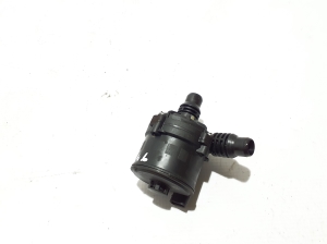 BMW X5 G05 (2018–2026) Auxiliary water pump 8840615 - 3