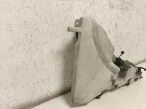 Jaguar XJ (2009–2026) Front washer fluid reservoir AW9317B613BE - 2