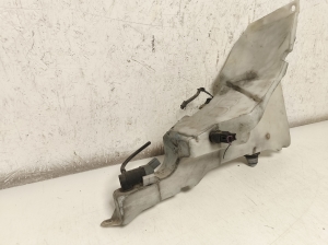 Jaguar XJ (2009–2026) Front washer fluid reservoir AW9317B613BE - 6