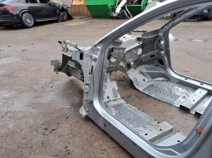   Front outrigger  - LJ9BR16A045-AG 
