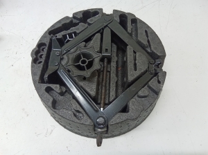 Opel Astra H (2004–2010) Reserveradeinsatz 15162851 - 2