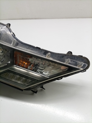 TOYOTA RAV 4 A4 (2012–2018) Esituli 8117042562 - 3