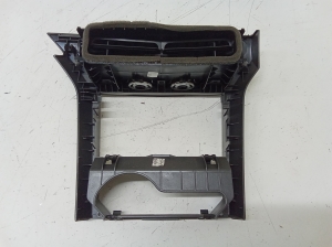 Opel Astra H (2004–2010) Armatuurlaua ventilatsioonivõred 331985437 - 3
