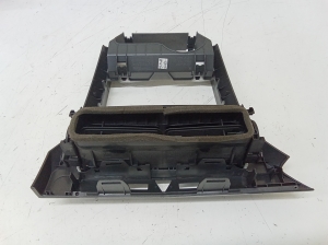 Opel Astra H (2004–2010) Armatuurlaua ventilatsioonivõred 331985437 - 4