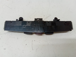 Opel Astra H (2004–2010) Hazard light switch 13100107 - 2