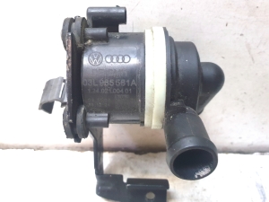 AUDI Q5 (2008–2017) Tsirkulatsioonipump 03L965561A - 2