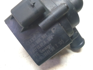 AUDI A4 B8 (2007–2016) Zusatzwasserpumpe 03L965561 - 5