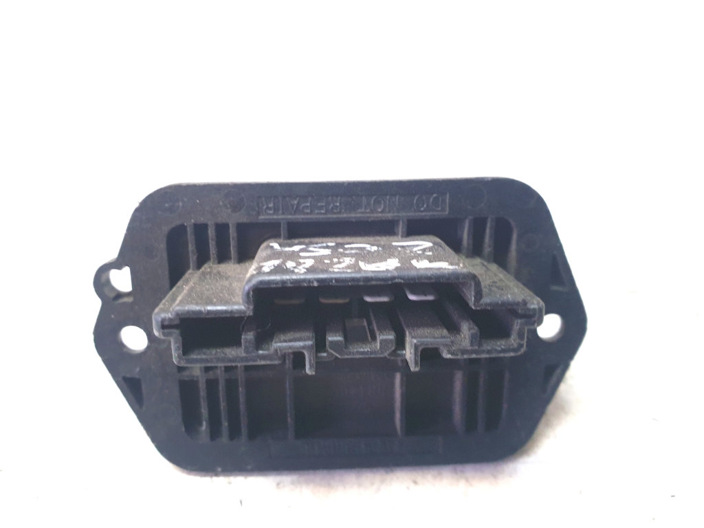 Mazda 2 (2003–2007) Cabin shoulder motor resistance HM420040B Mazda 2 (2003–2007) Cabin shoulder motor resistance HM420040B