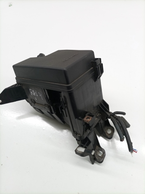 TOYOTA RAV 4 A4 (2012–2018) Drošinātāju bloki 8274142030 - 2