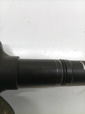 TOYOTA RAV 4 A4 (2012–2018) Kütusepihusti 236700R101 - 2
