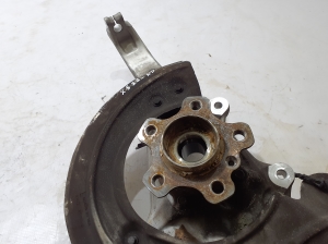 BMW X5 G05 (2018–2026) Front wheel hub 6876655 - 3