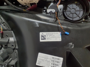 BMW X5 G05 (2018–2026) Tagumise küljeukse polster 9474194 - 3