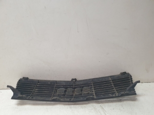 AUDI 100 C3 (1982–1990) Kühlergrill 443853655C - 2
