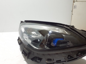 Mercedes Benz C-Class 206 (2021–2026) Esituli A2069062505 - 5