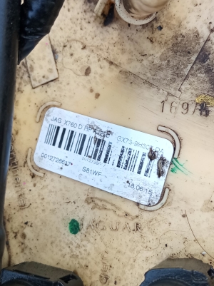 Jaguar XE (2015–2026) Kütusepaak ja selle osad GX739K007FC - 6