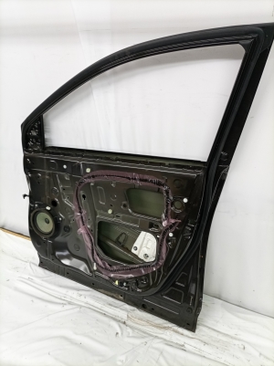 TOYOTA RAV 4 A4 (2012–2018) Priekšējās durvis 6711142070 - 8
