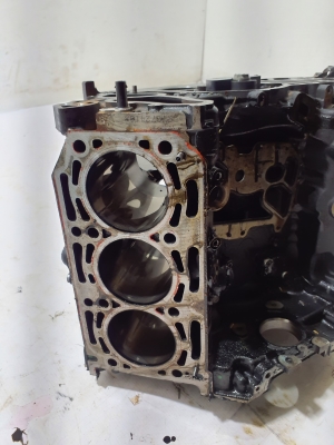 Volkswagen Touareg III (2018–2026) Engine block 059103011JH - 2
