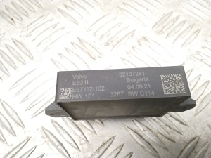 VOLVO XC40 (2017–2026) Trunk lid control module 32137251 - 3