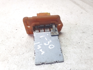 Cabin shoulder motor resistance