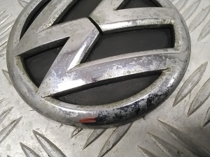 Volkswagen Passat B7 (2010–2014) Emblem 5M0853630B - 4