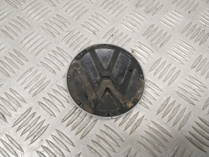 Volkswagen Passat B7 (2010–2014) Emblem 5M0853630B - 5