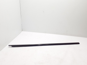   Front door outer window molding  - 7444094 
