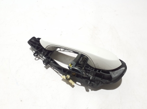BMW X5 G05 (2018–2026) Rear side door exterior handle and its parts - 2