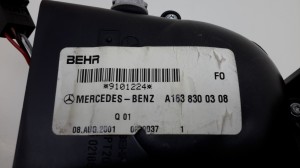 Mercedes Benz ML-Class 163 (1998–2005) Salongi puhuri mootor A1638300308 - 3