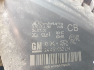 Opel Zafira B (2005–2014) Priekšējais lukturis 24451052 - 4