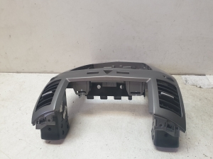 Opel Zafira B (2005–2014) Dashboard air vent grilles 13145030 - 3