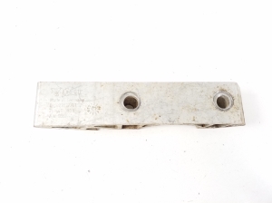   Esimese stabilisaatori kinnitus  - 7L0411063B 