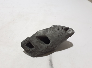 BMW X5 G05 (2018–2026) Mootori kinnitus 6871208 - 4