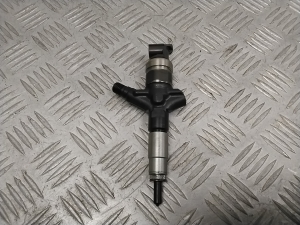 Subaru Outback (2009–2014) Fuel injector 16613AA030 - 3