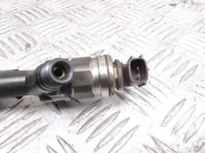 Subaru Outback (2009–2014) Fuel injector 16613AA030 - 2