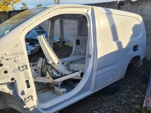 Opel Combo E (2018–2026) Kere esiveerand - 2