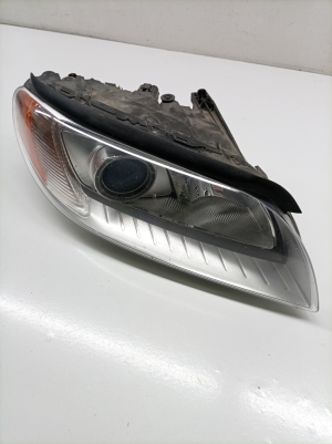 VOLVO V70 III (2007–2017) Headlight 31214348 - 3