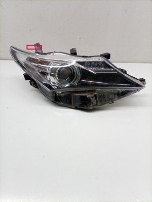 TOYOTA Auris E18 (2012–2018) Scheinwerfer vorne 8111002E20 - 8